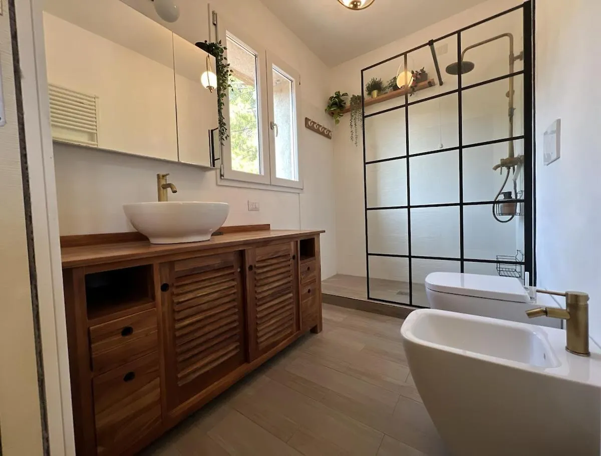 צ'רנוביו Ca Grappa Central With Lake And Mountain Views 0*,