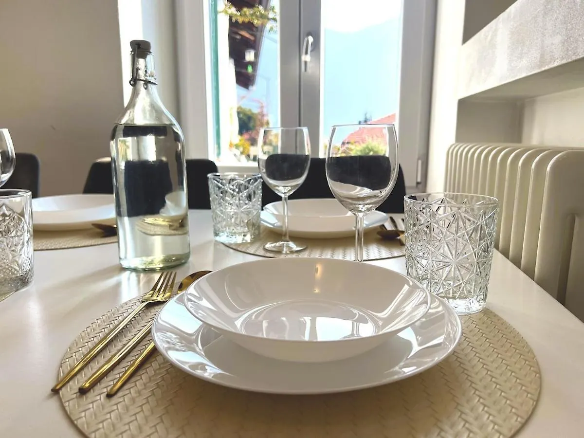 צ'רנוביו Ca Grappa Central With Lake And Mountain Views איטליה